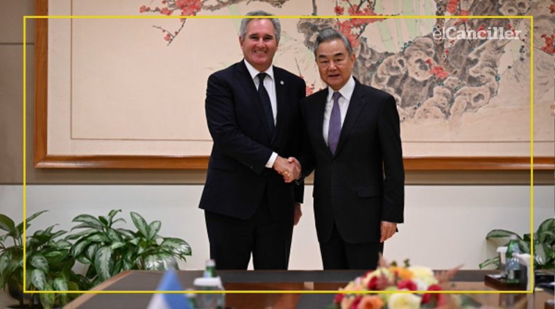 Quirno con el canciller de China