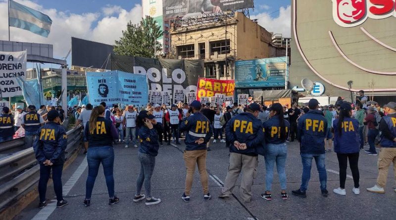 El Polo Obrero cortó el Puente Pueyrredón