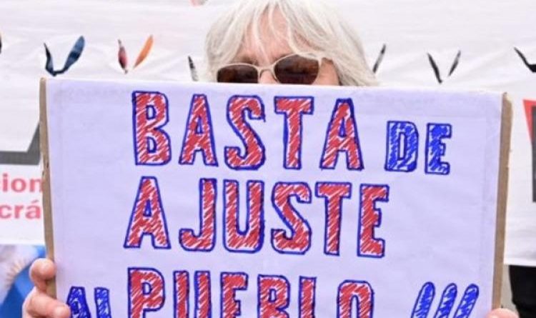 La mitad de la gente ya no tolera el ajuste