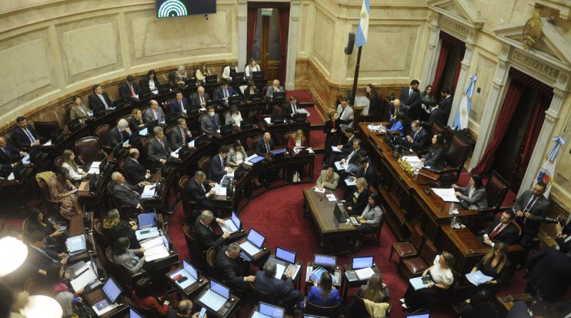 Con el quorum justo, sesiona el Senado Con el quorum justo, sesiona el Senado