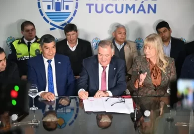 Jaldo desdobla elecciones