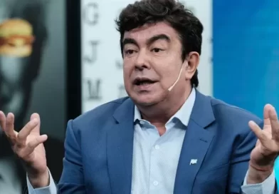 Espinoza dijo que se viene Axel Presidente
