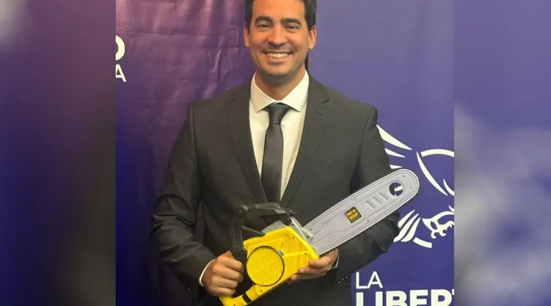 Nuevo traspiés del vocero Ravier