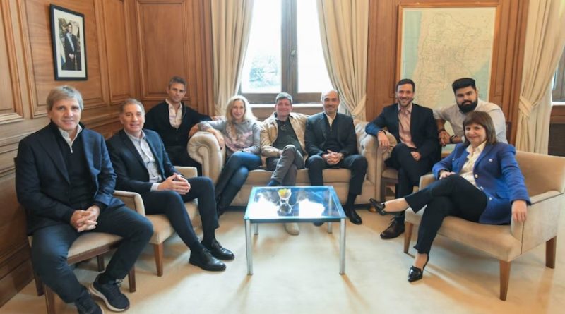 Nueva reunión de la Mesa Política