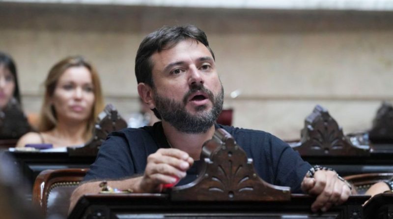 Proyectos para remover a Grabois de su banca